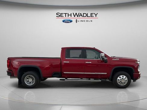 Used 2024 Chevrolet Silverado 3500 High Country AWD/4WD image 8