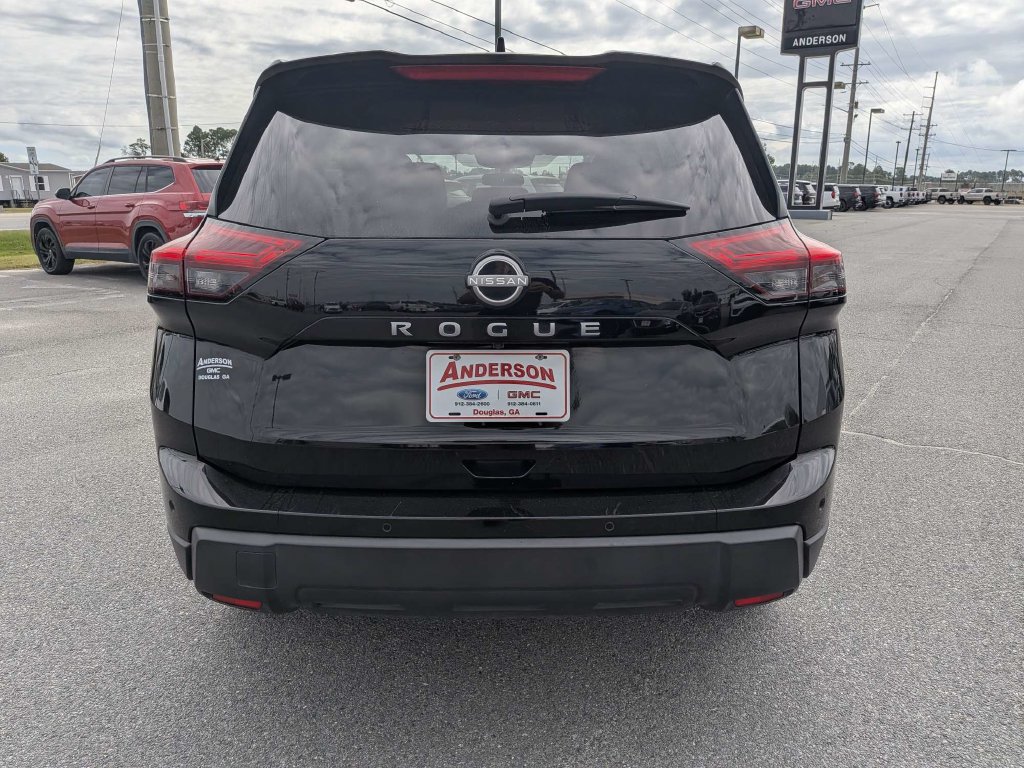 Used 2025 Nissan Rogue SV FWD image 5