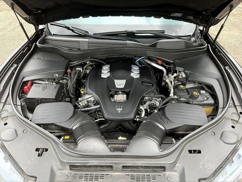 Used 2022 Maserati Levante GT AWD/4WD image 30