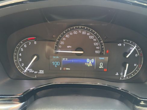 Used 2019 Cadillac XT5 Premium Luxury w/ Driver Assist Package AWD/4WD image 25