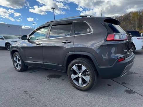 Used 2019 Jeep Cherokee Limited image 6