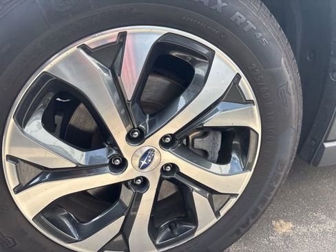 Used 2020 Subaru Outback Limited image 3