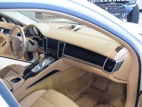 Used 2016 Porsche Panamera AWD/4WD image 44