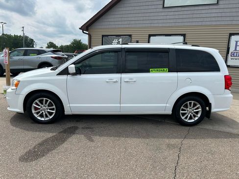 Used 2018 Dodge Grand Caravan SXT FWD image 8