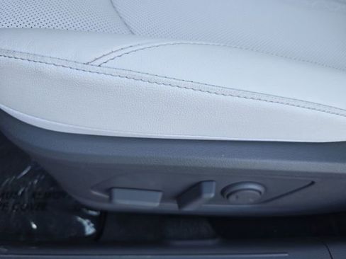 New 2025 Hyundai Sonata Limited image 12