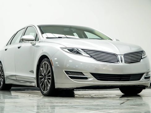 Used 2016 Lincoln MKZ Hybrid w/ Equipment Group 600A Reserve FWD image 4