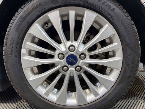 Used 2017 Ford C-MAX Energi SE image 30