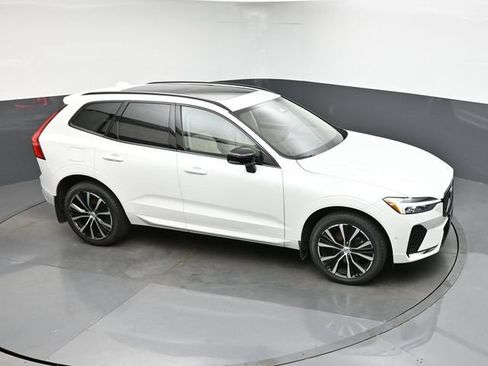 Used 2023 Volvo XC60 B5 Plus w/ Climate Package AWD/4WD image 44