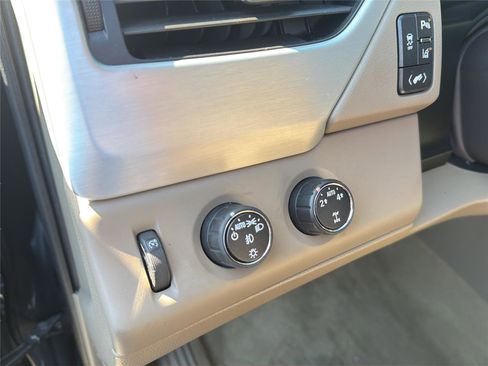 Used 2015 GMC Yukon XL SLT image 30