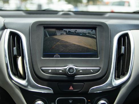 Used 2019 Chevrolet Equinox LS w/ LS Convenience Package AWD/4WD image 23