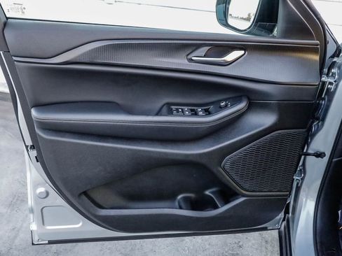 Certified 2024 Jeep Grand Cherokee L Laredo image 25