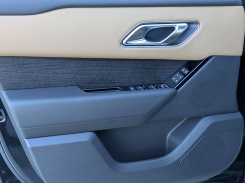 Used 2026 Land Rover Range Rover Velar Autobiography image 12