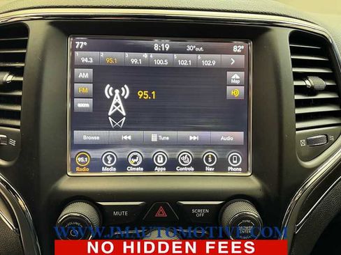 Used 2018 Jeep Grand Cherokee Limited w/ Luxury Group II image 23