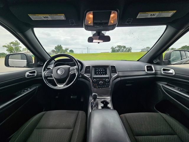 Used 2021 Jeep Grand Cherokee Laredo AWD/4WD image 12