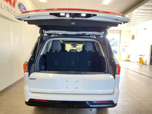 New 2027 Lincoln Navigator Reserve AWD/4WD image 7