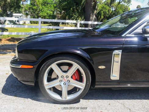 Used 2006 Jaguar XJ Vanden Plas Super V8 Portfolio RWD image 4