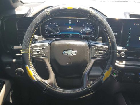 Used 2022 Chevrolet Silverado 1500 ZR2 w/ Technology Package AWD/4WD image 11