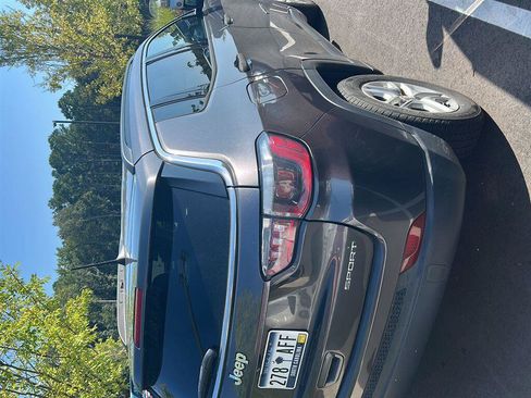 Used 2019 Jeep Compass Sport FWD image 3