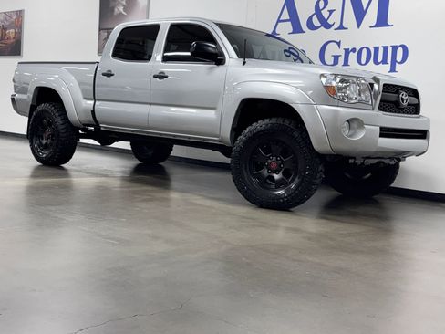 Used 2011 Toyota Tacoma 4x4 Double Cab w/ SR5 Pkg #2 w/JBL Audio image 2