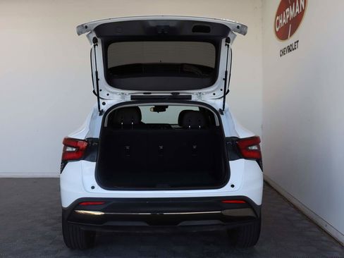 Used 2025 Chevrolet Trax ACTIV w/ Driver Confidence Package FWD image 5