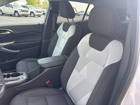 Used 2025 Chevrolet Trax LS image 14