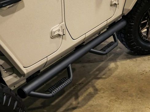 Used 2024 Jeep Wrangler Unlimited Rubicon w/ Technology Group image 37