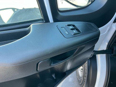Used 2024 RAM ProMaster 2500 image 16