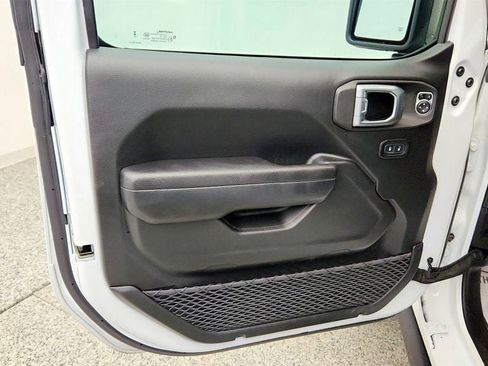 Used 2023 Jeep Wrangler Unlimited w/ Sun & Screen Package AWD/4WD image 10