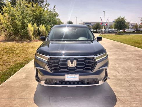 Used 2025 Honda Pilot EX-L image 7