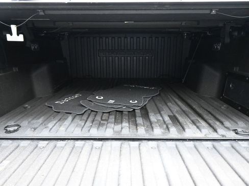 Used 2025 Toyota Tacoma TRD Sport AWD/4WD image 18