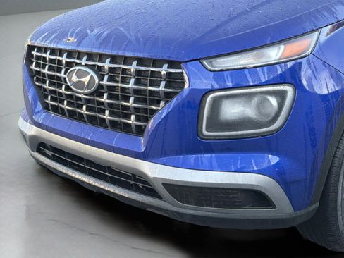 Used 2024 Hyundai Venue SEL image 32