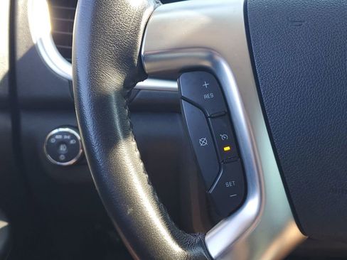 Used 2016 Chevrolet Traverse LT w/ Style and Technology Package image 34