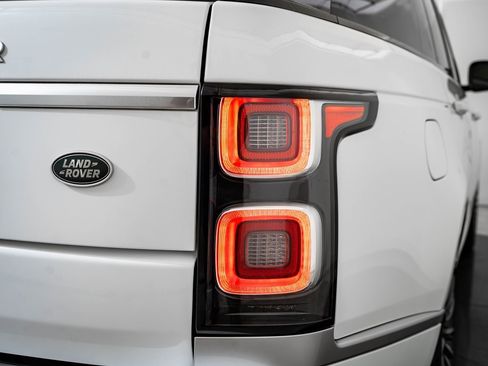 Used 2021 Land Rover Range Rover Westminster Edition image 9