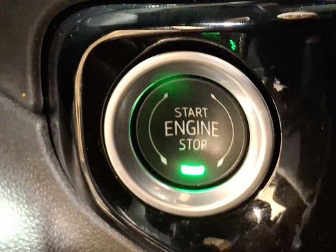 Used 2025 Chevrolet Silverado 2500 ZR2 w/ Technology Package image 24