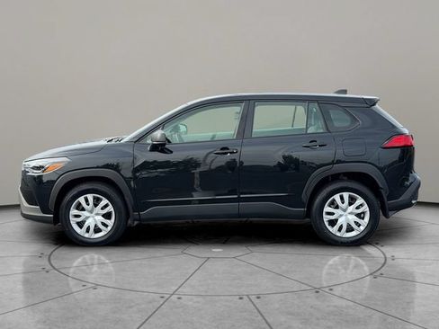 Certified 2025 Toyota Corolla Cross L AWD/4WD image 3