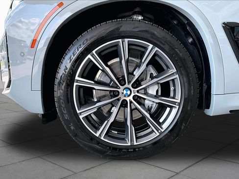 Used 2026 BMW X5 xDrive40i w/ M Sport Package AWD/4WD image 10