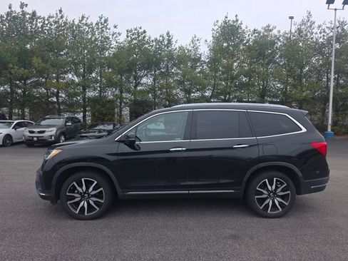 Used 2021 Honda Pilot Touring image 3