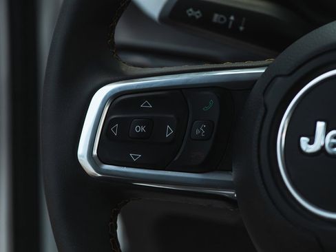 Used 2024 Jeep Wrangler Sahara image 34