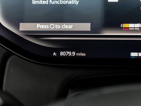 Used 2023 Land Rover Range Rover Autobiography image 23