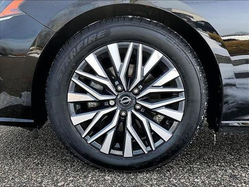 Certified 2023 Nissan Altima 2.5 SV image 7