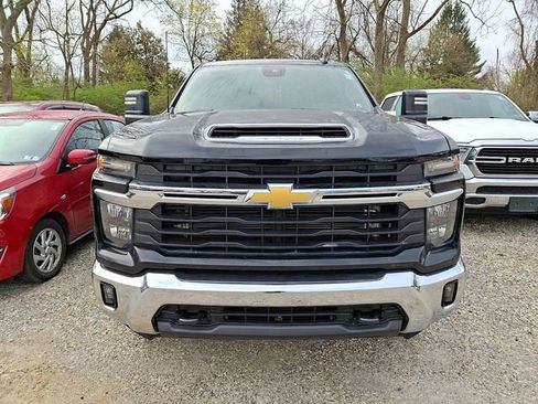 Used 2025 Chevrolet Silverado 2500 LT w/ Convenience Package image 2
