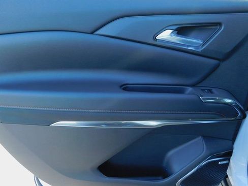 New 2026 Chevrolet Traverse RS w/ LPO, Illumination Package FWD image 24