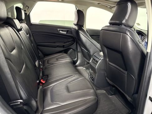 Used 2022 Ford Edge Titanium w/ Class II Trailer Tow Package image 24