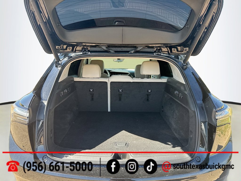 Used 2023 Buick Envision Avenir AWD/4WD image 30
