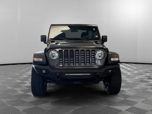 Used 2022 Jeep Wrangler Sport AWD/4WD image 3