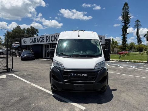 Used 2023 RAM ProMaster 2500 FWD image 2