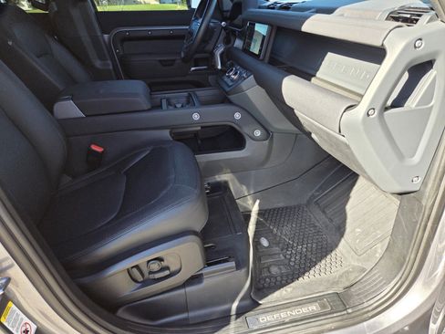 Certified 2023 Land Rover Defender 110 X-Dynamic SE image 3