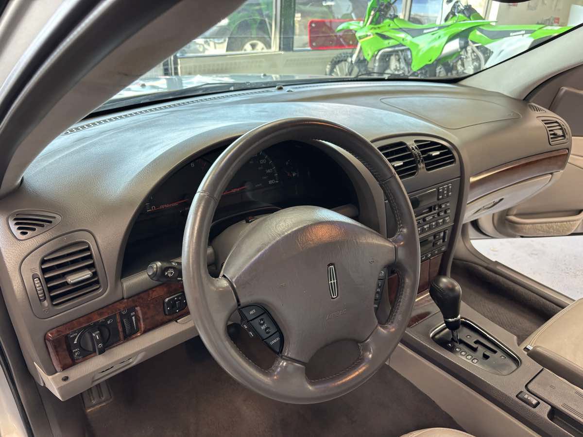 Used 2000 Lincoln LS RWD image 10
