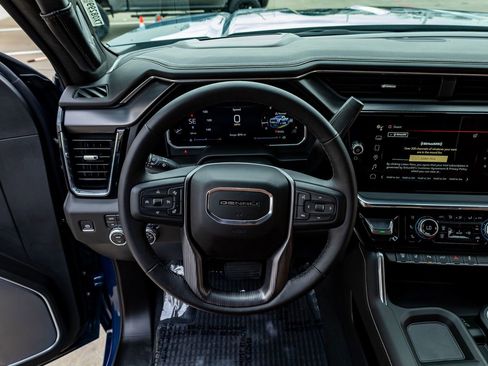 Used 2026 GMC Sierra 3500 Denali Ultimate image 19