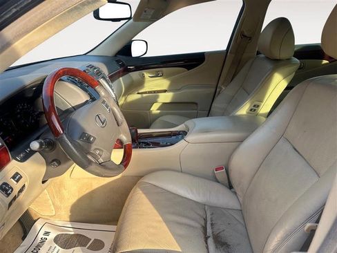 Used 2008 Lexus LS 460 image 9
